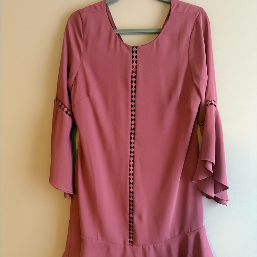 White House Black Market Drama Mauve Bell Sleeve V Dress 12